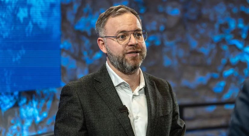 Orbán Balázs is felszólal a béke mellett a hatvani Háborúellenes Gyűlésen