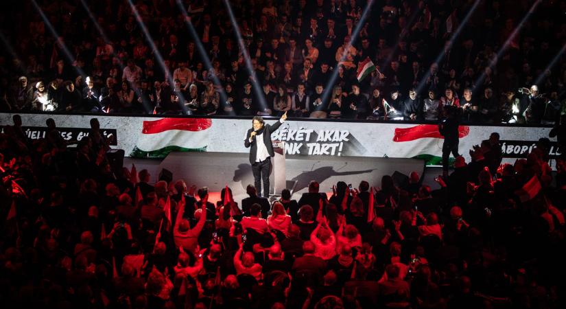 Hevesi Tamás hangos sikert aratott a Háborúellenes Gyűlésen