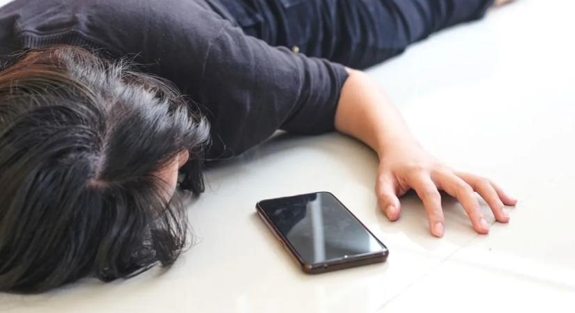 Hirtelen összeesett és meghalt a fiatal anyuka, gyermeke anya nélkül maradt