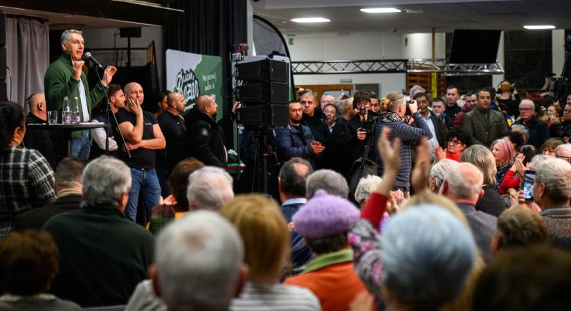 Listázta Lázár, hogy szerinte milyen bűncselekményeket követhettek el az ellene tüntető romák