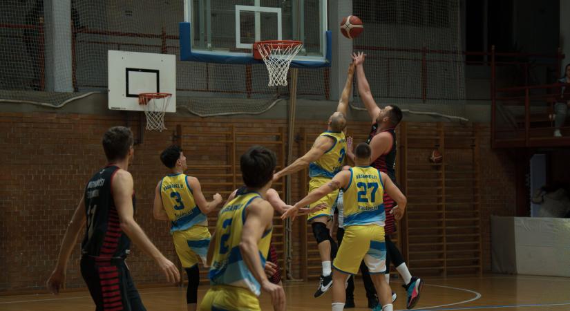 Nagyot küzdött, végül kikapott a Kosársuli