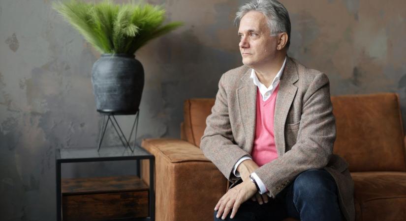 „A könyvpiac köszöni szépen, jól van” – Art Is Business interjú Nyáry Krisztiánnal