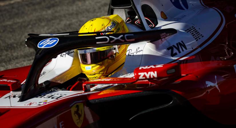 Pozitív jelek Barcelonában: Hamilton szerint élvezetesebb vezetni az új Ferrarit