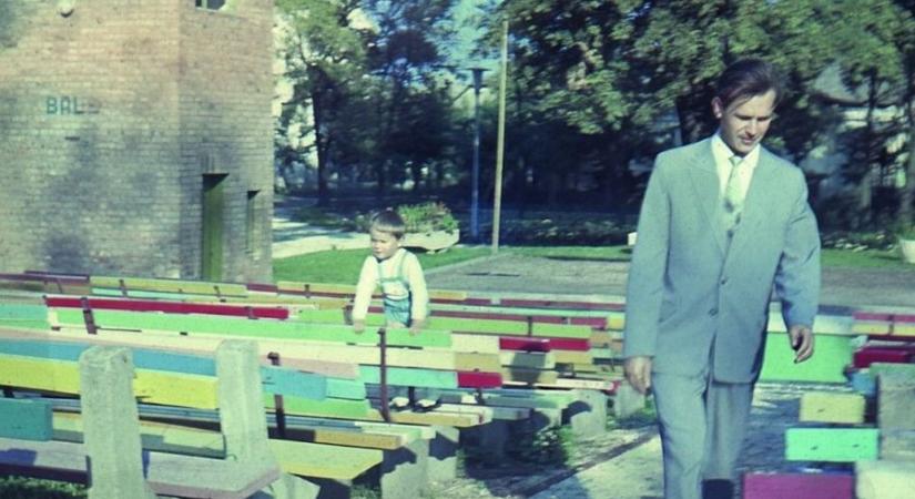 Eltűnt egy darab Makó múltjából: ilyen volt a Petőfi park egykori parkszínpada