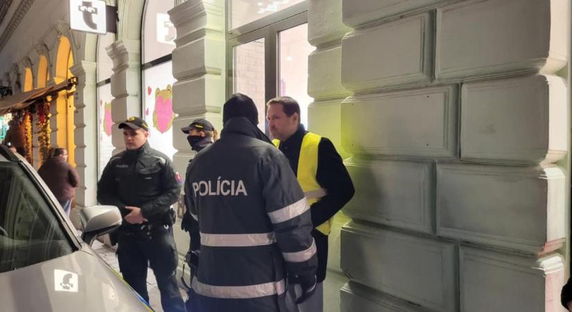 Luxusórákat, gyémántokat raboltak Párizsban a Kínai Kommunista Párt képviselőjétől