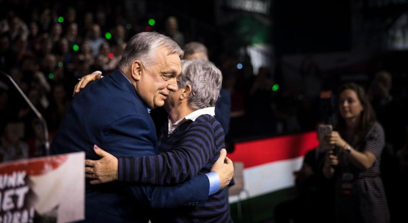 Orbán Viktor: jobbra húz a szív – megható videót posztolt a miniszterelnök