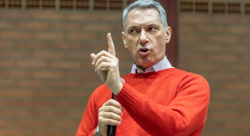 “Álljunk ki a cigány honfitársaink mellett!” - tüntetés lesz szombaton Lázár János cigányozós beszéde miatt