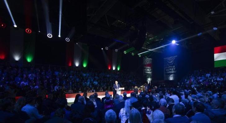 Orbán Viktor: ne uszítsanak a tiszások a cigányok és a magyarok ellen