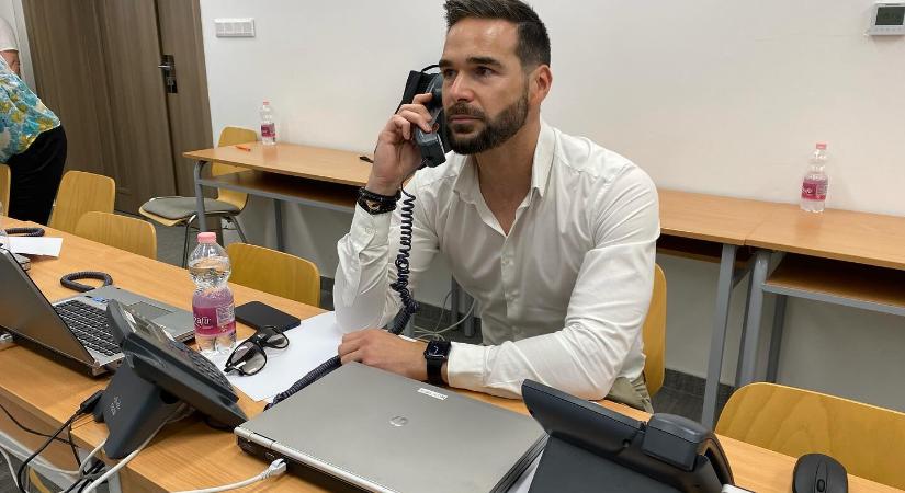 Csak akkor mehetnek állatkertbe a gyerekek, ha fotózkodnak a fideszes jelölttel? Íme Barcsa Lajos válasza