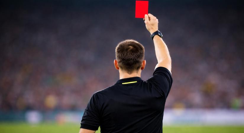 Tíz évre eltiltottak a focitól egy 14 éves magyar kapust