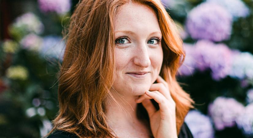 „Az anyósom beszól, a nagybátyám üvöltve politizál.” – Neked milyen magánszám szerepel a toxikus családi bingón?