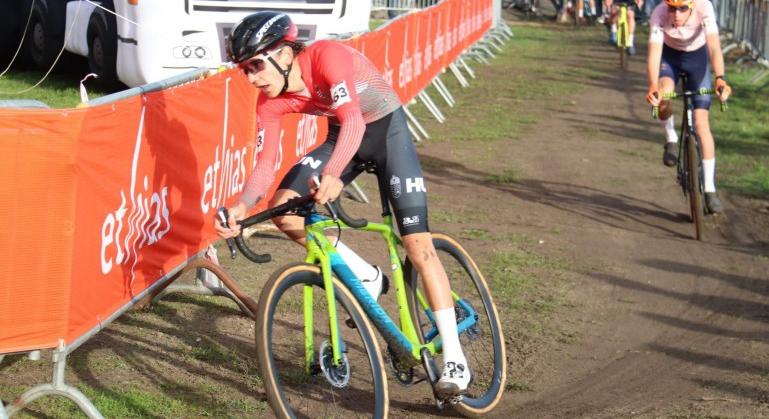 Cyclocross vb: fantasztikusan versenyeztek a magyarok az U23-as fik futamban