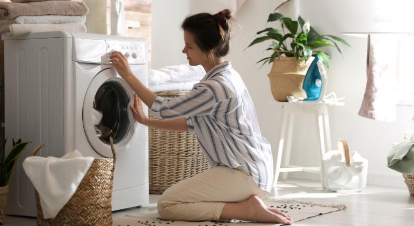 Kevesen gondolják: 3 szokatlan dolog, amit simán kimoshatsz a mosógépben