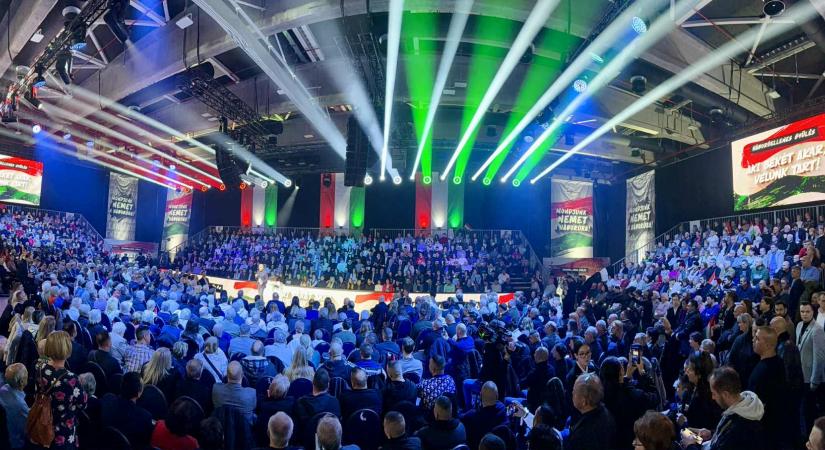 Hatvanban a háború ellen