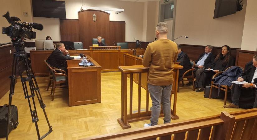 Egyetlen késszúrás, az emberölés egy pillanat műve volt Hevesben