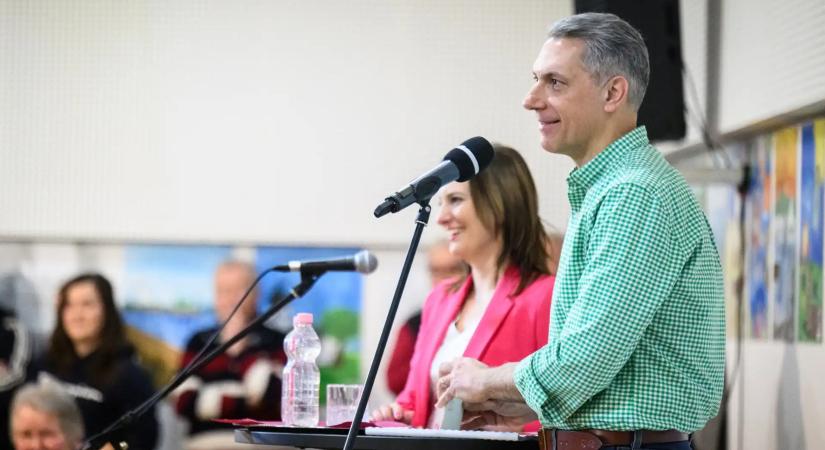 „Álljunk ki a cigány honfitársaink mellett!” – Ma tüntetnek Lázár minisztériuma előtt