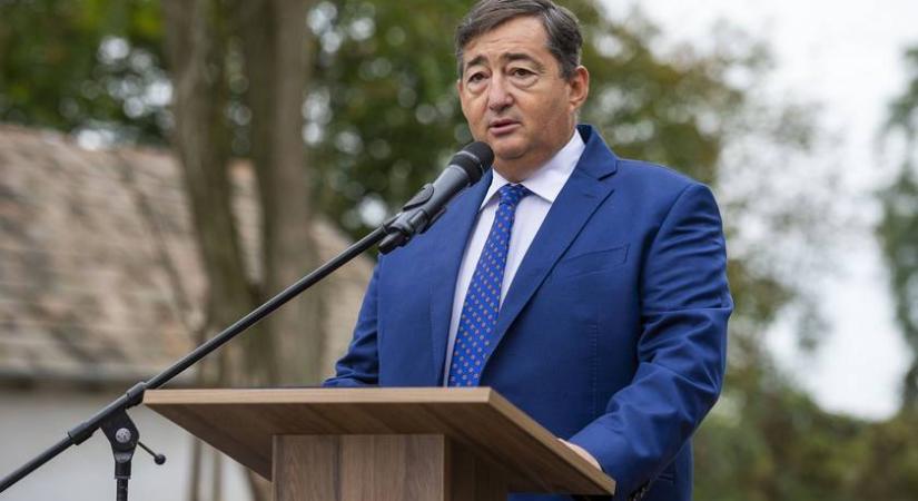 Elképesztő dolog derült ki a lottóötös és Mészáros Lőrinc kapcsolatáról: ilyen véletlen is ritkán fordul elő