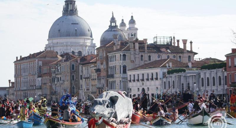 Rendkívüli intézkedések a velencei karnevál központjában