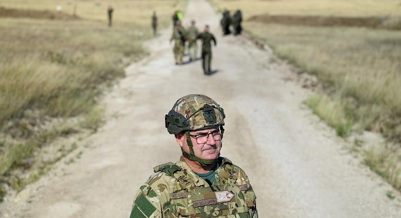 Nézőpont: Nem kell a magyaroknak sorkatonaság, nem is tudnák kezelni a technikát
