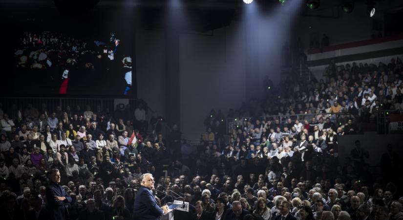 Orbán Viktor Hatvanban jelentette be: stratégiai iparág tér vissza Győrbe márciustól