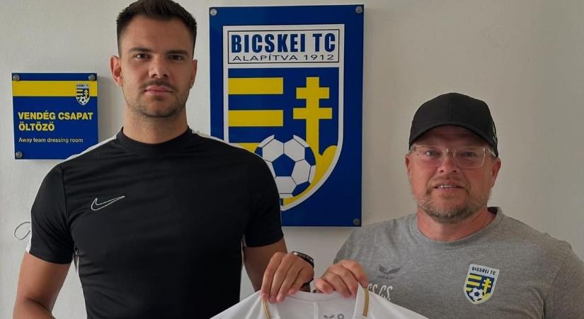 Újabb védővel erősödik a PMFC