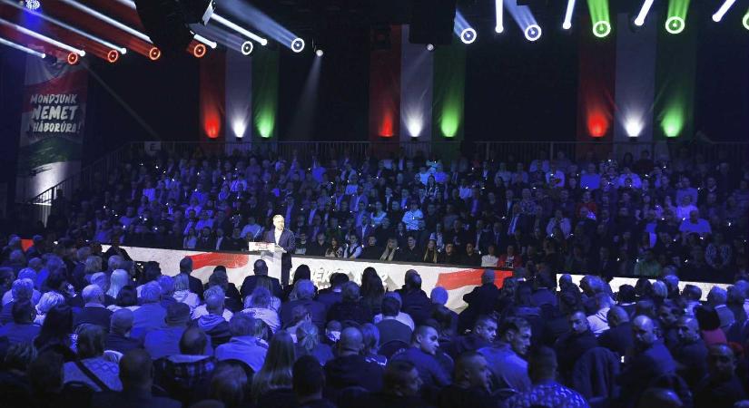 A jobboldal célja, hogy a békés magyar jövőt építse