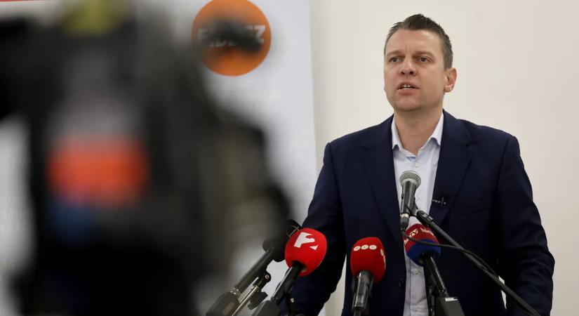 Menczer Tamás szerint Lázár János mondata a cigányok melletti kiállás volt, nem támadás