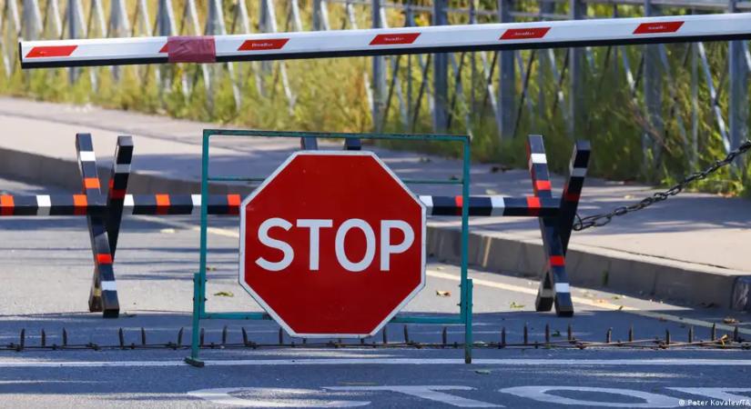 Észtország javasolta – tiltsák meg az Ukrajna elleni háborúban részt vevő oroszok belépését az EU-ba