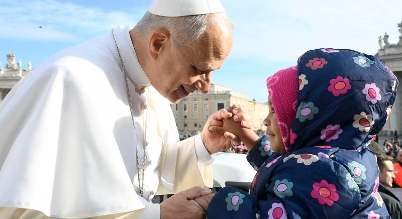 Elődje nyomdokain halad XIV. Leó, nem költözik be a pápai lakosztályba