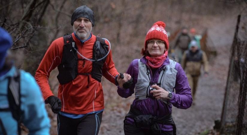 Túrabot és hómacska használata erősen ajánlott - ismét ezrek vágtak neki a Mátrának