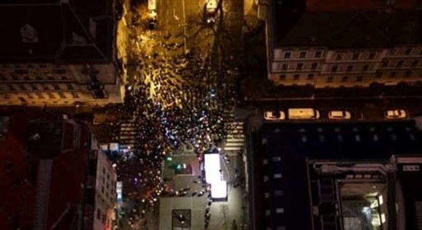 Totális kudarc: 150 ember jelent meg a Tisza hergelésén