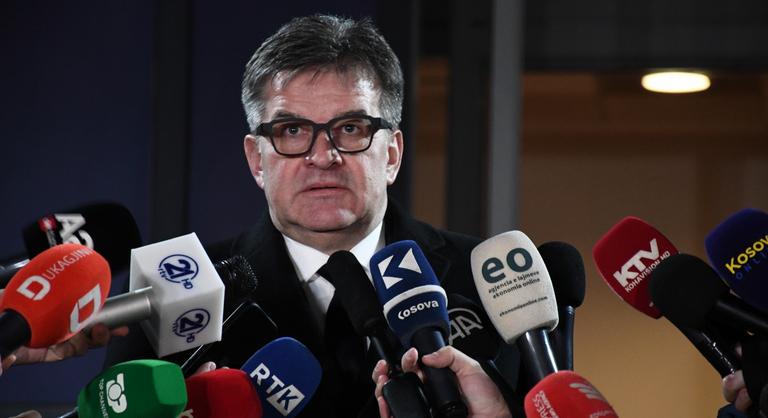 Szlovákiában is belebukott egy politikus az Epstein-ügybe, lemondott Robert Fico tanácsadója