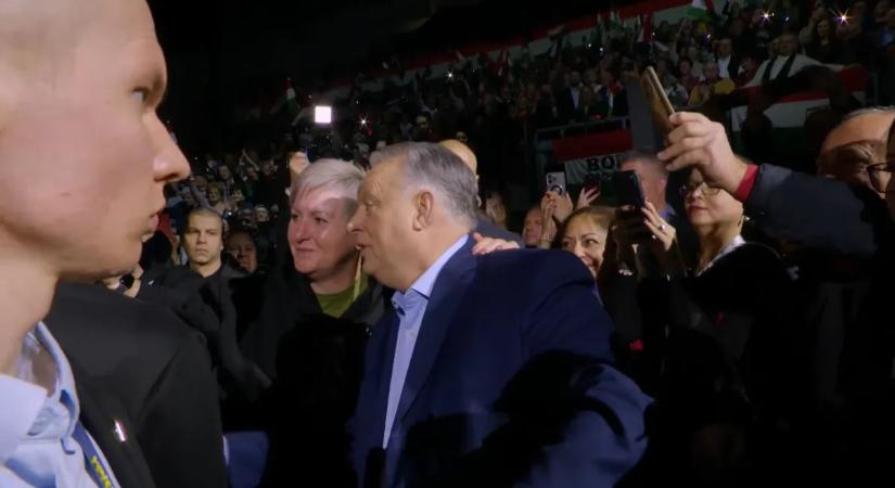 Orbán Viktor megerősítette: teltház volt Hatvanban