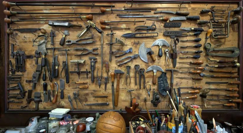 Titkos föld alatti bunkerre bukkantak tele fegyverekkel és lőszerrel