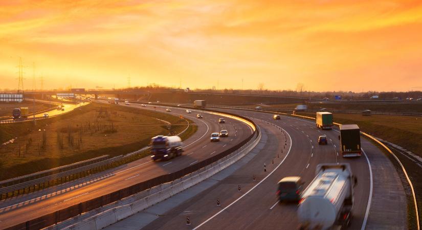 Hatalmas büntetésre számíthatsz a magyar autópályákon, erre figyelmeztet a szolgáltató