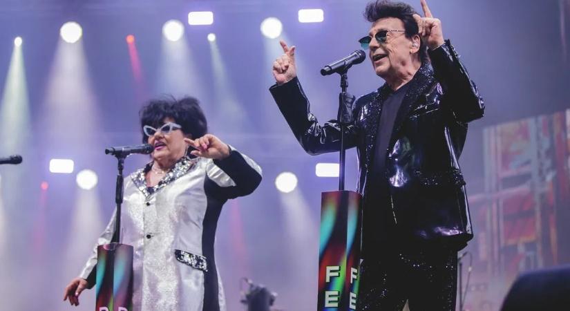 "Találkozunk": Fenyő Miklóstól élőben búcsúztak zenésztársai