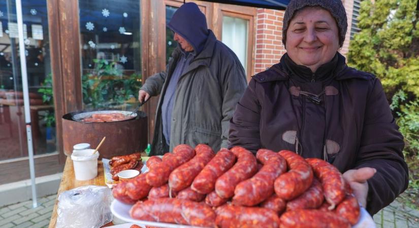 Drámai baleset és különleges kolbászsütés Szőregen
