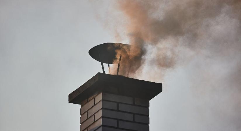 Kigyulladt egy családi ház kéménye a zalai városban, vonultak a tűzoltók