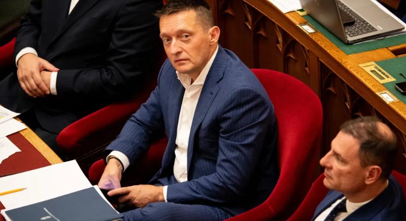855 millió forintos megtakarítása van Rogán Antalnak és feleségének