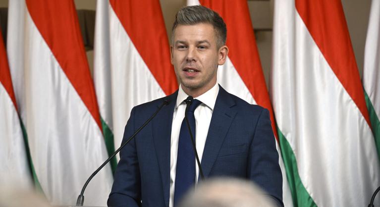 Magyar Péter megszabadult a 4iG-részvényétől, forint helyett pedig euróban tartja a pénzét