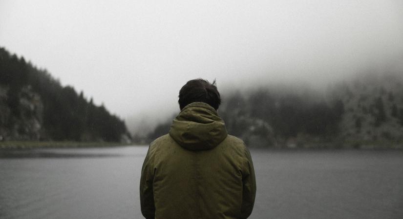 Időjárás 2026. február 1.: Erősen felhős az ég és kitart a hideg