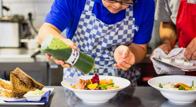 Egy ingyen beszerezhető fűszert választottak 2026-ban az év magyar gyógynövényének