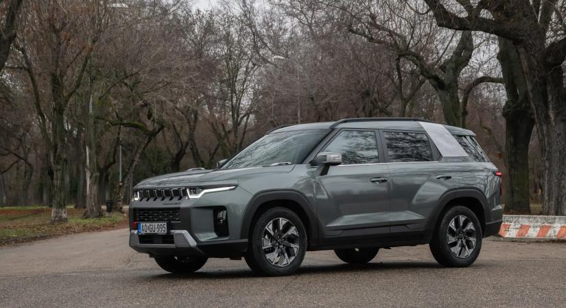 Hibridként az igazi? Teszten a KGM Torres villanyosított változata!