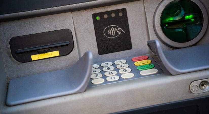 ATM-ek: mától életbe lép egy jelentős változás