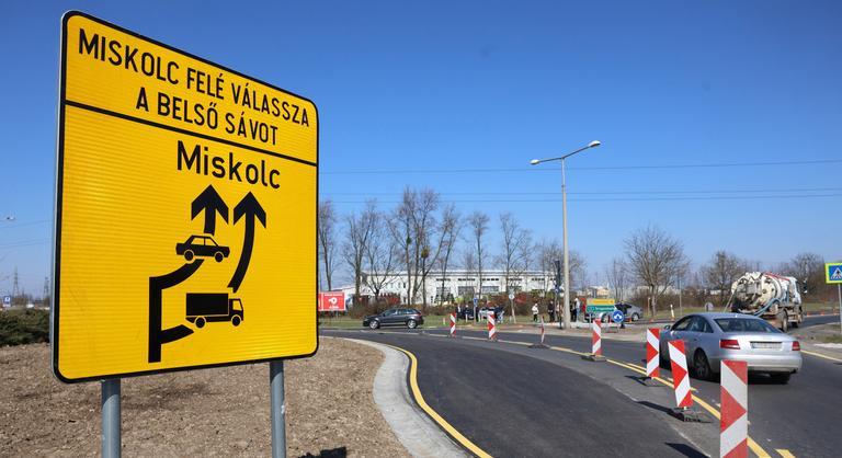 Teljes a felfordulás, Jakab Péter átigazolt, Csézy beugrott, az MSZP éppen összeomlik