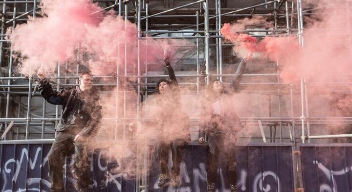 Torinó utcáin szélsőbaloldali tüntetők csaptak össze rendőrökkel