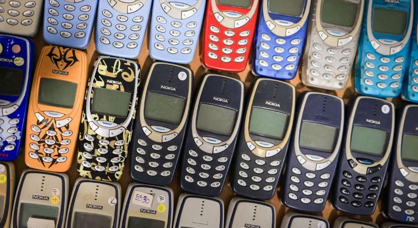 Régi mobilok ára és a mai fizetések: egymilliót érne ma a Nokia 2110?