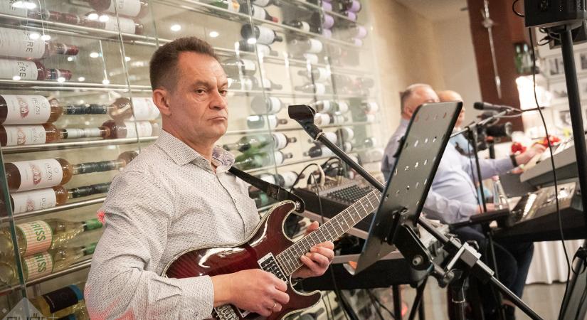 Nemcsak egy bál: milliók gyűltek össze jó ügyért a XXII. Kézműves Bálon