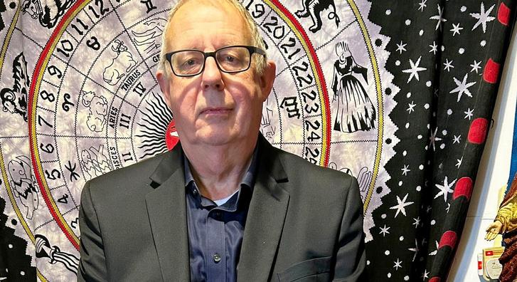 Kirúgták a jövendőmondót, aki sajnos ezt nem látta előre