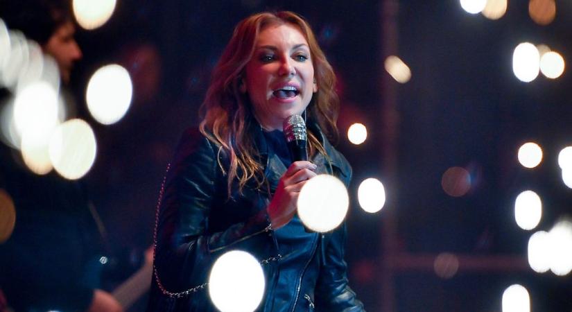 Inkubátorban fekvő hármas ikreiről mutatott eddig nem látott fotókat Rúzsa Magdi